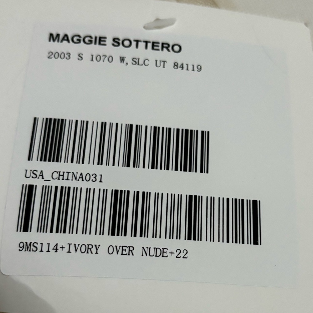 Maggie Sottero Wedding Gown size 22 - Picture 6 of 6